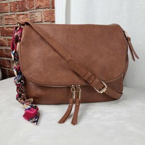 Miztique Women's Brown and Tan Shoulder Bag